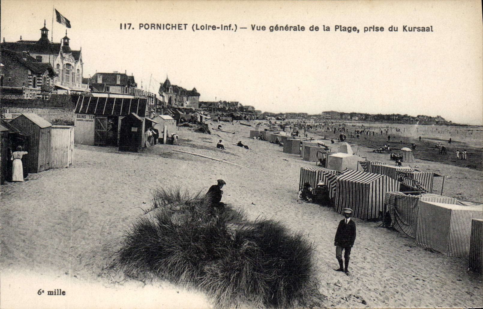 CPA Pornichet Vue Generale de la Plage prise du Kursaal