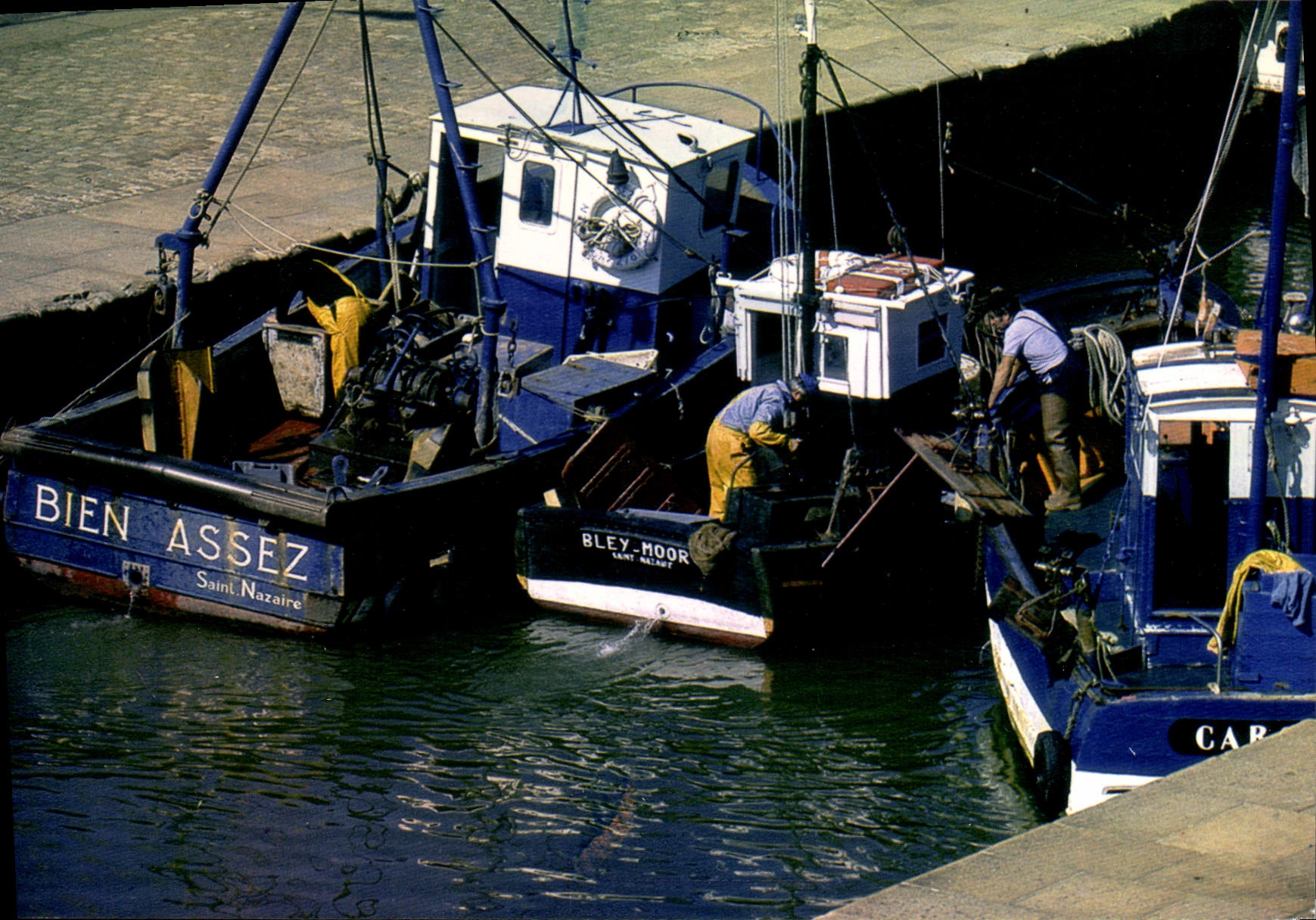 CPSM Saint Nazaire Bateaux De Peche Dans Le Port Bien Assez Bley-Moor