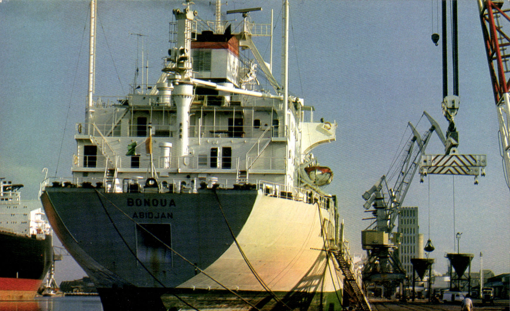 CPSM Saint Nazaire Cargo BONOUA A Quai Dans Le Port