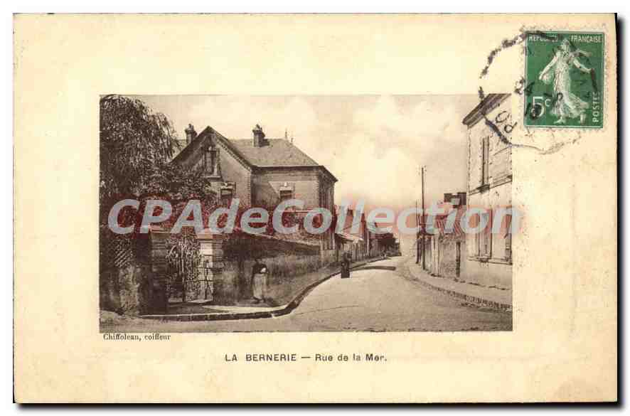 CPA La Bernerie Rue De La Mer