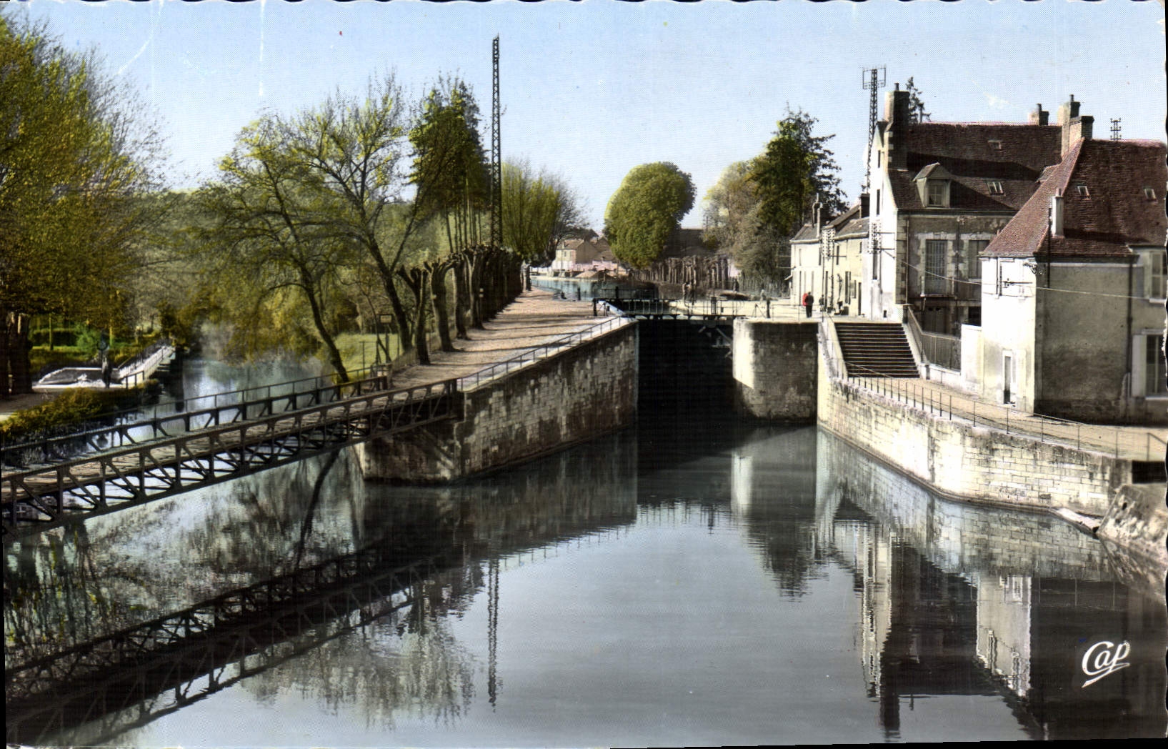 Canal de la Marolle — vue du barrage et des quais — éditeur Cap