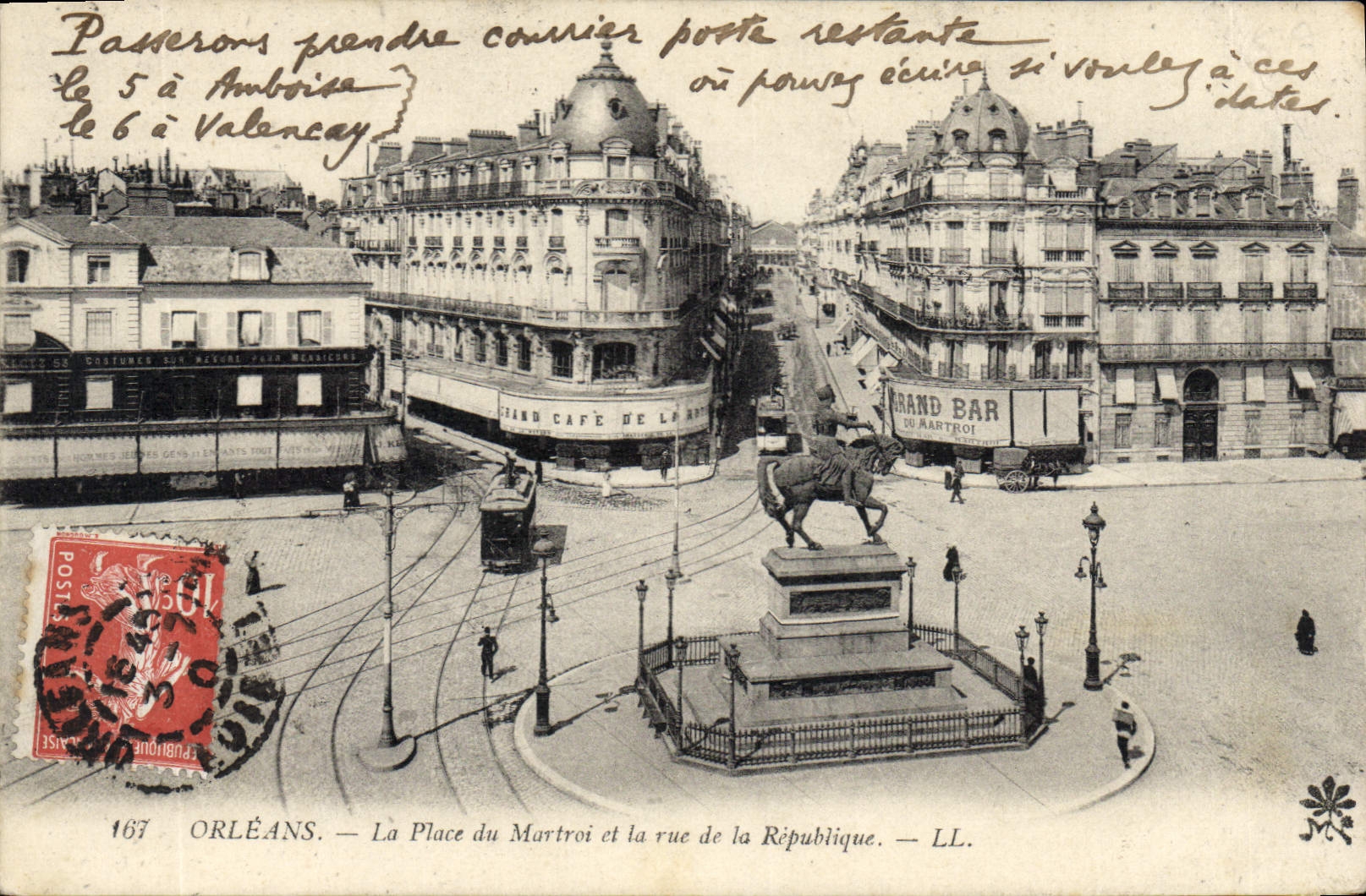 CPA Orleans La Place Du Martroi Et La Rue De La Republique