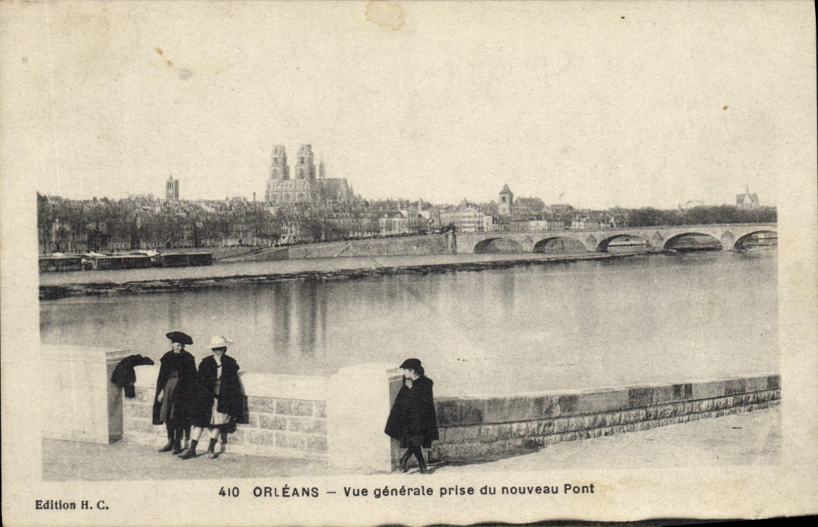 CPA Orleans Vue Generale Prise Du Nouveau Pont