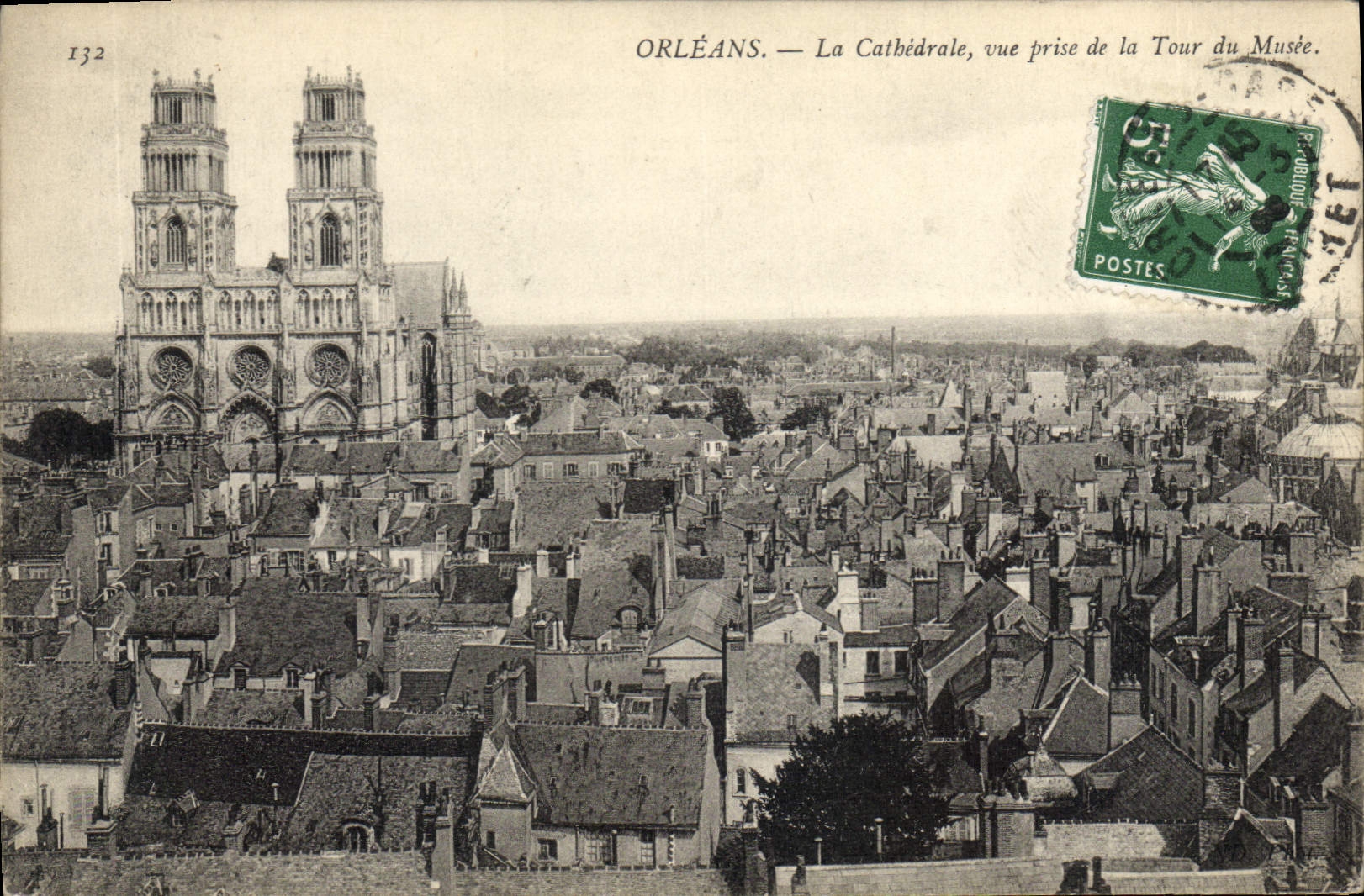 Orléans — La Cathédrale, vue prise de la Tour du Musée — éditeur non identifié, n° 132