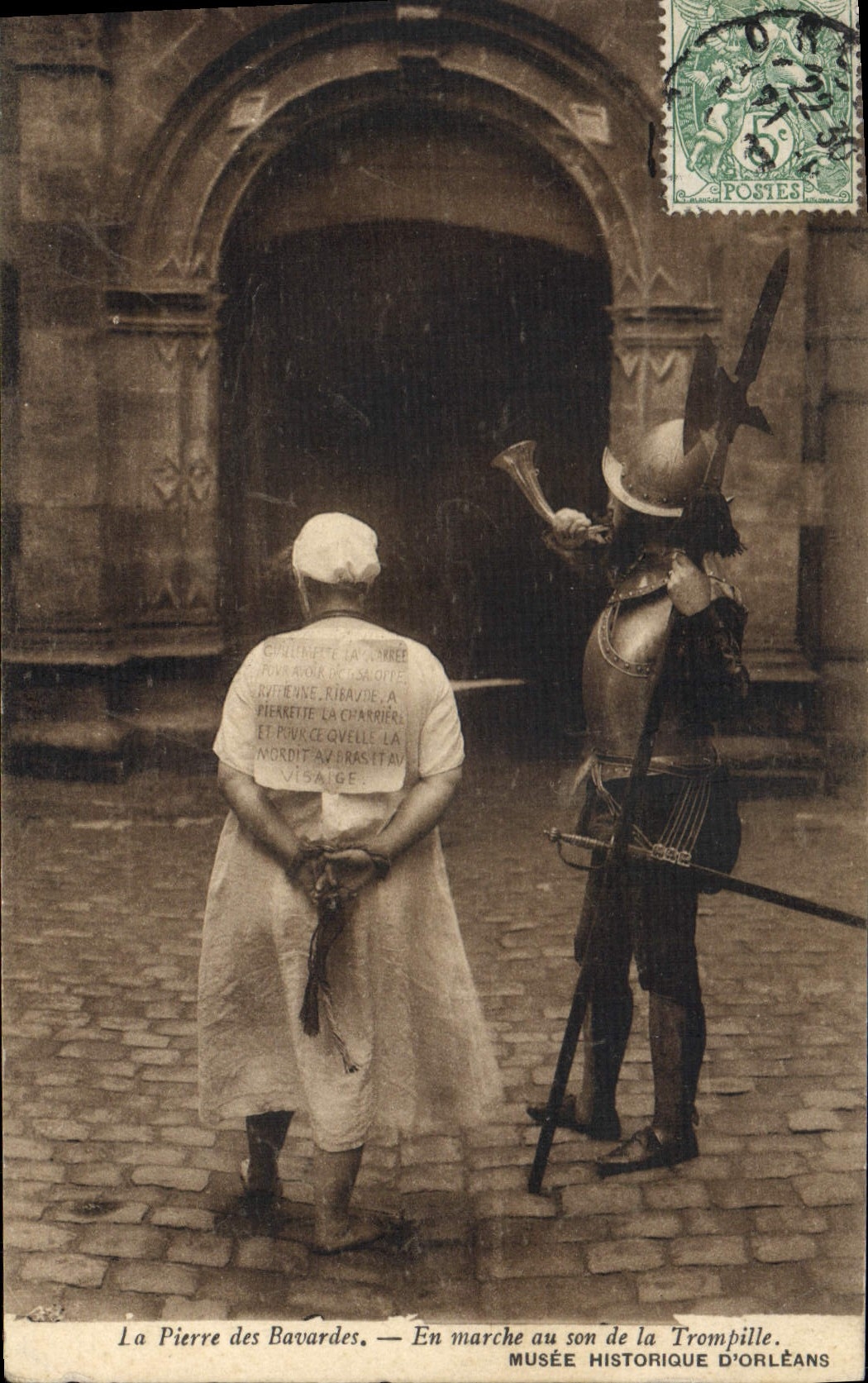 La Pierre des Bavardes — En marche au son de la Trompille — Musée Historique d'Orléans