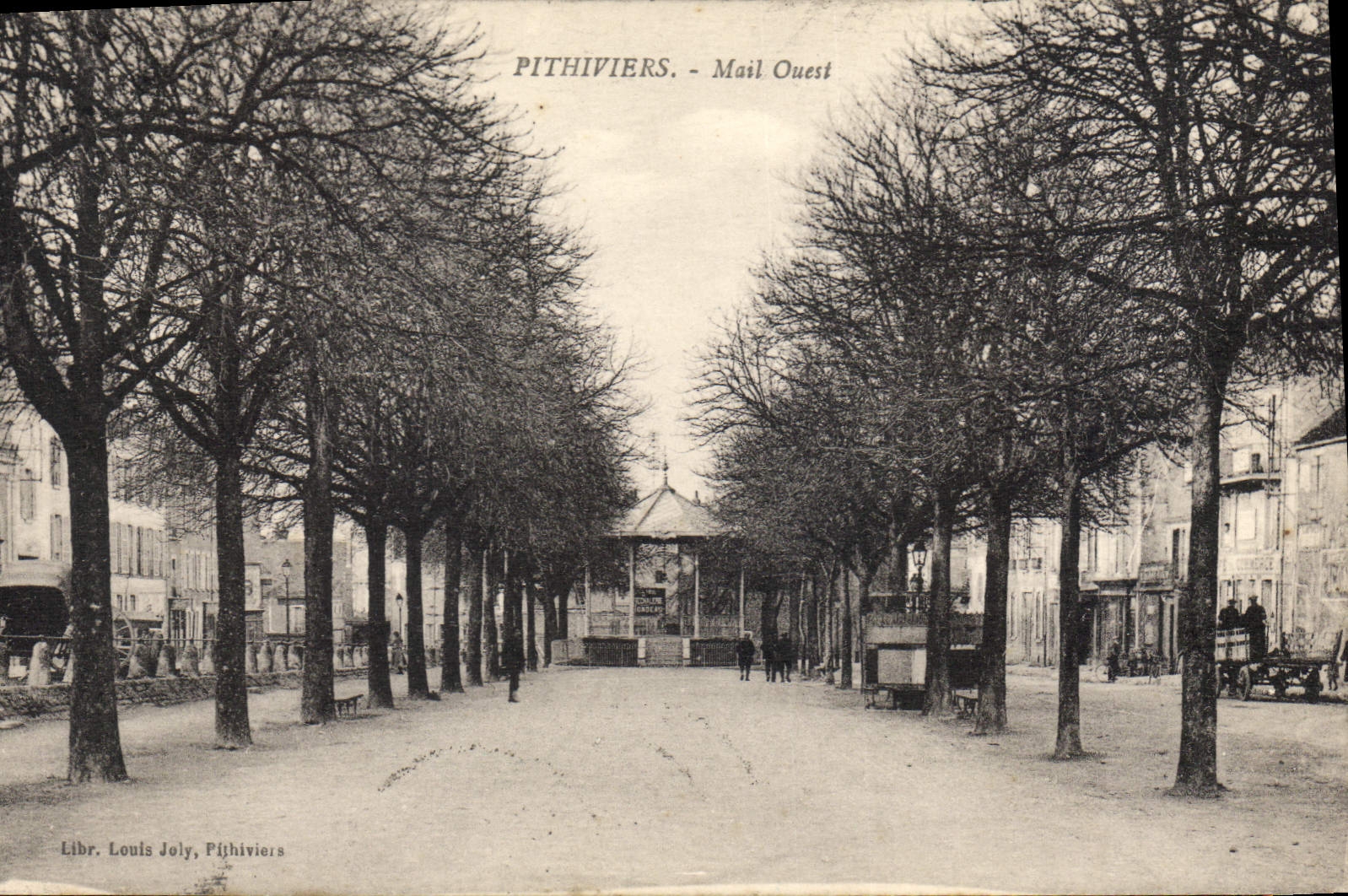 Pithiviers - Mail Ouest — vue du square avec kiosque — Libr. Louis Joly, Pithiviers