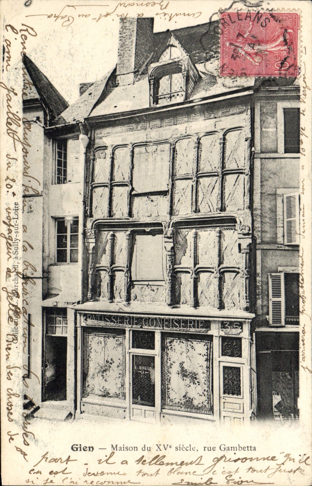 Gien — Maison du XVème siècle, rue Gambetta — éditeur inconnu, n° de série non visible