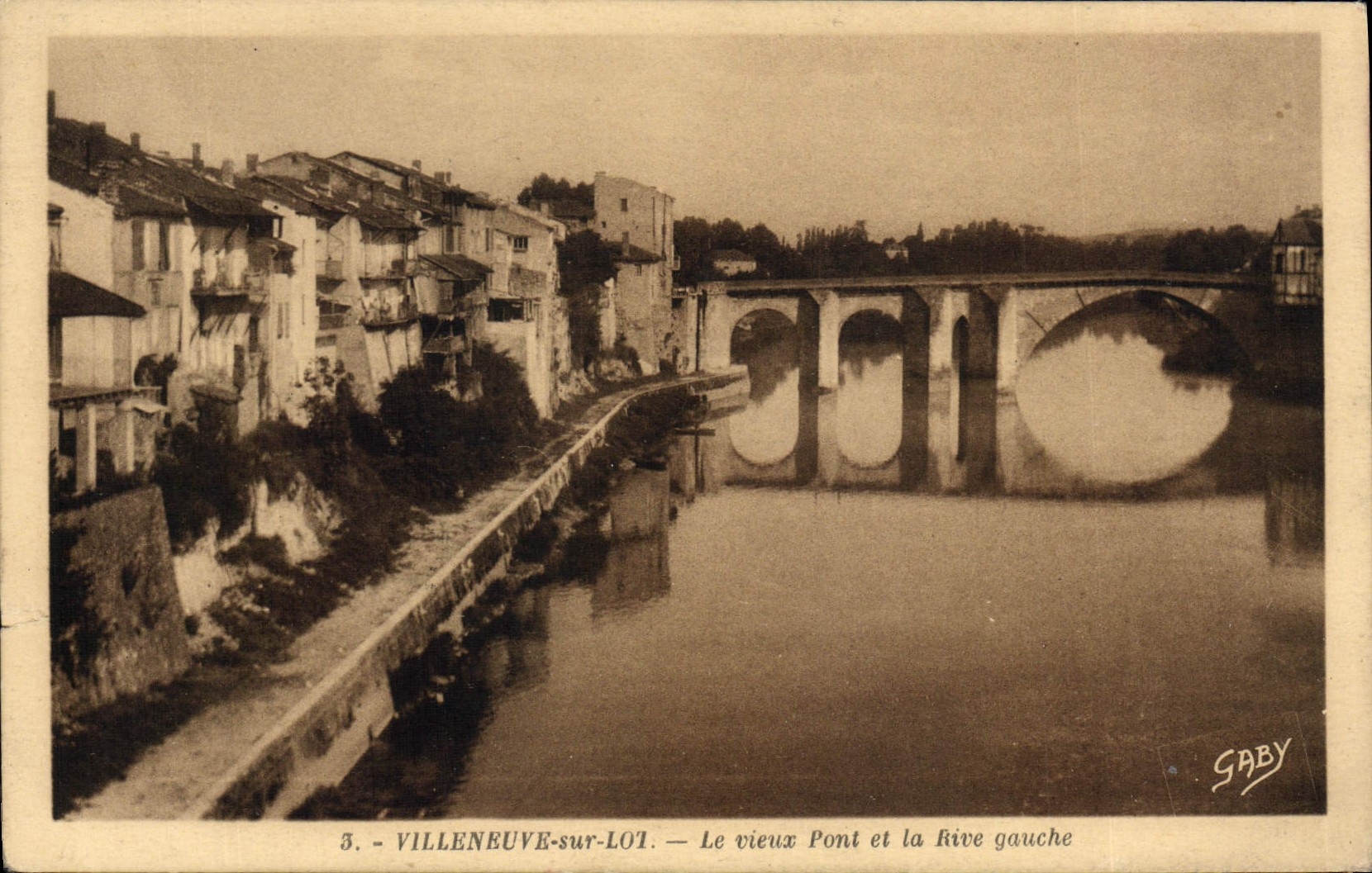 Villeneuve-sur-Loir — Le vieux Pont et la Rive gauche — Gaby