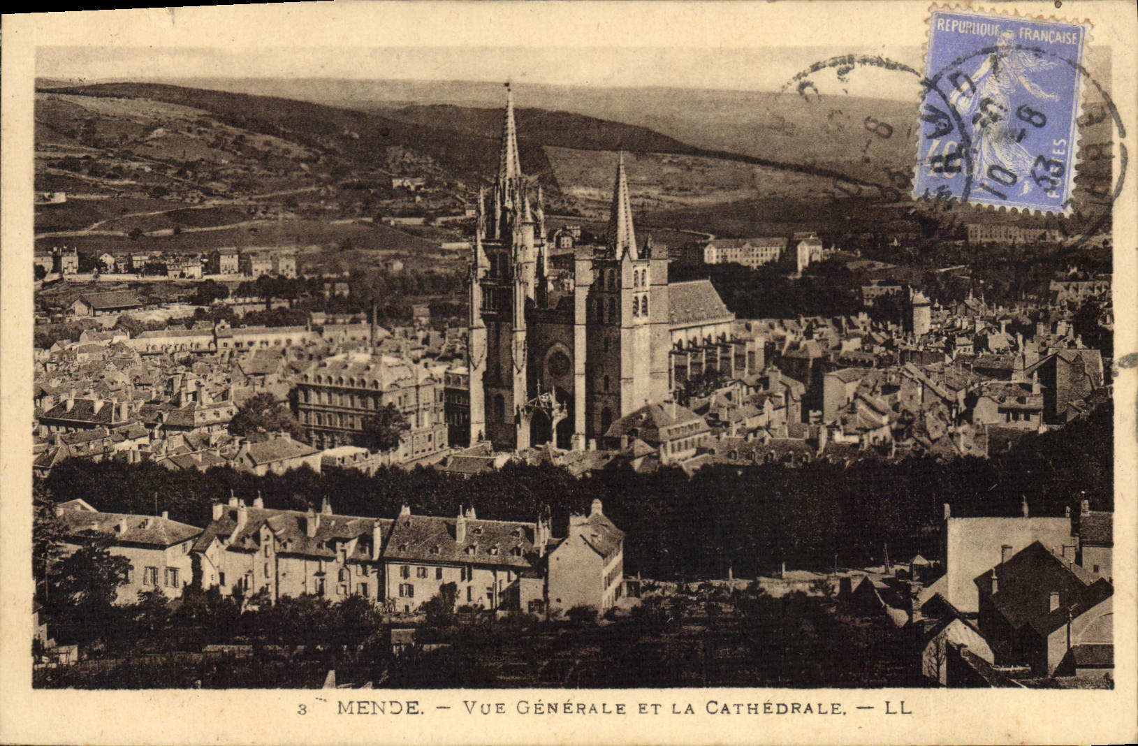 CPA Mende Vue Generale Et La Cathedrale