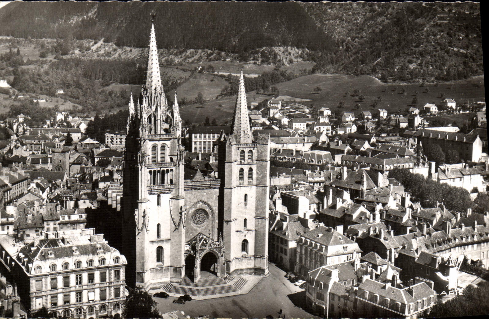 Mende (Lozère) — La Cathédrale — Édition LAPIE - St-Maur