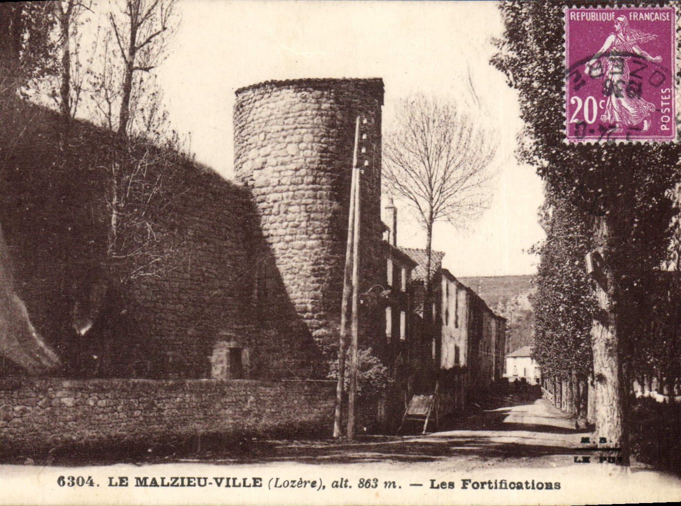 Le Malzieu-Ville (Lozère) — Les Fortifications — M.B. Le Puy