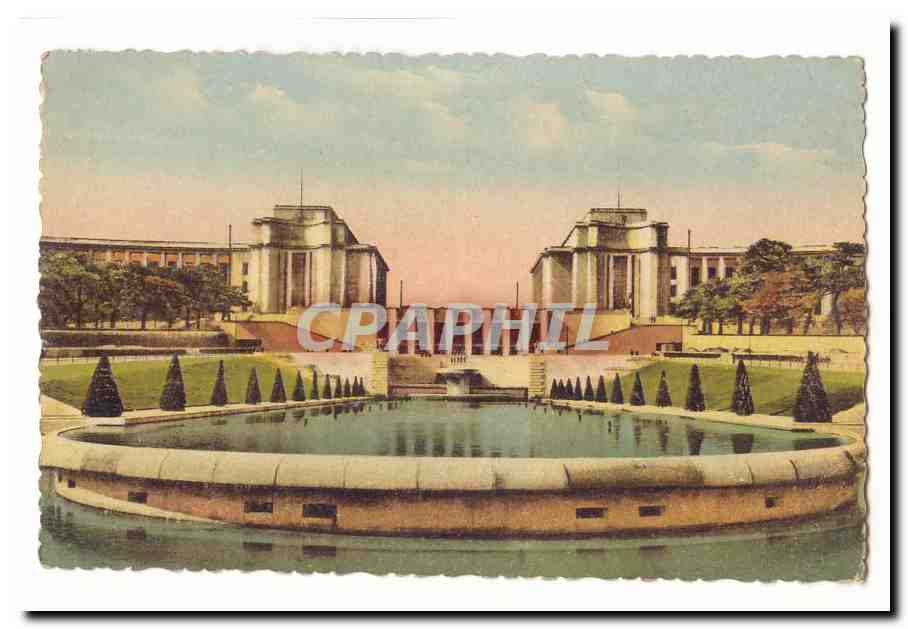 Paris (7eme) CPA Le palais de Chaillot vu des jardins