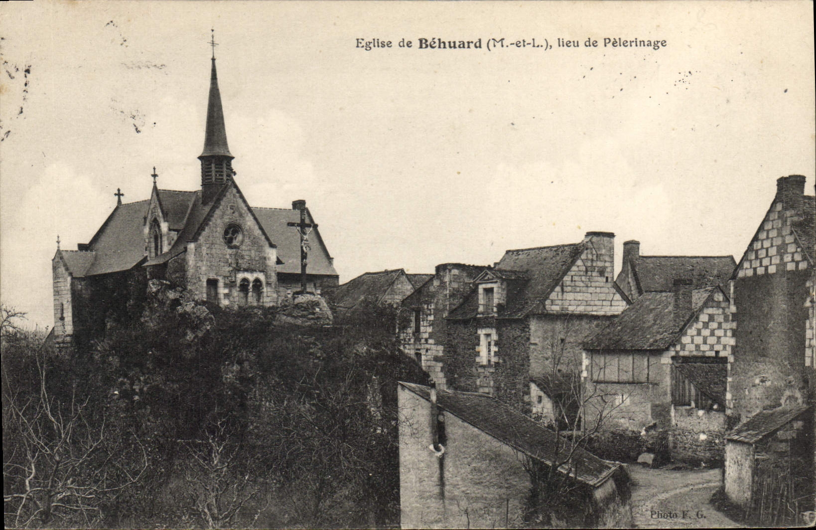 CPA Behuard Lieu De Pelerinage église
