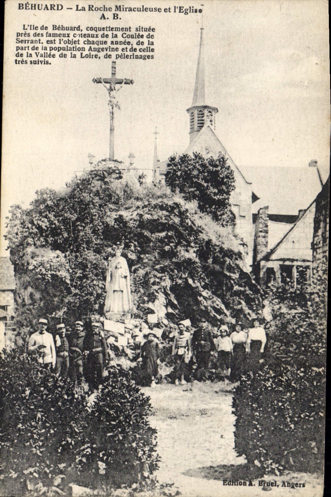CPA Behuard La Roche Miraculeuse Et I'Eglise