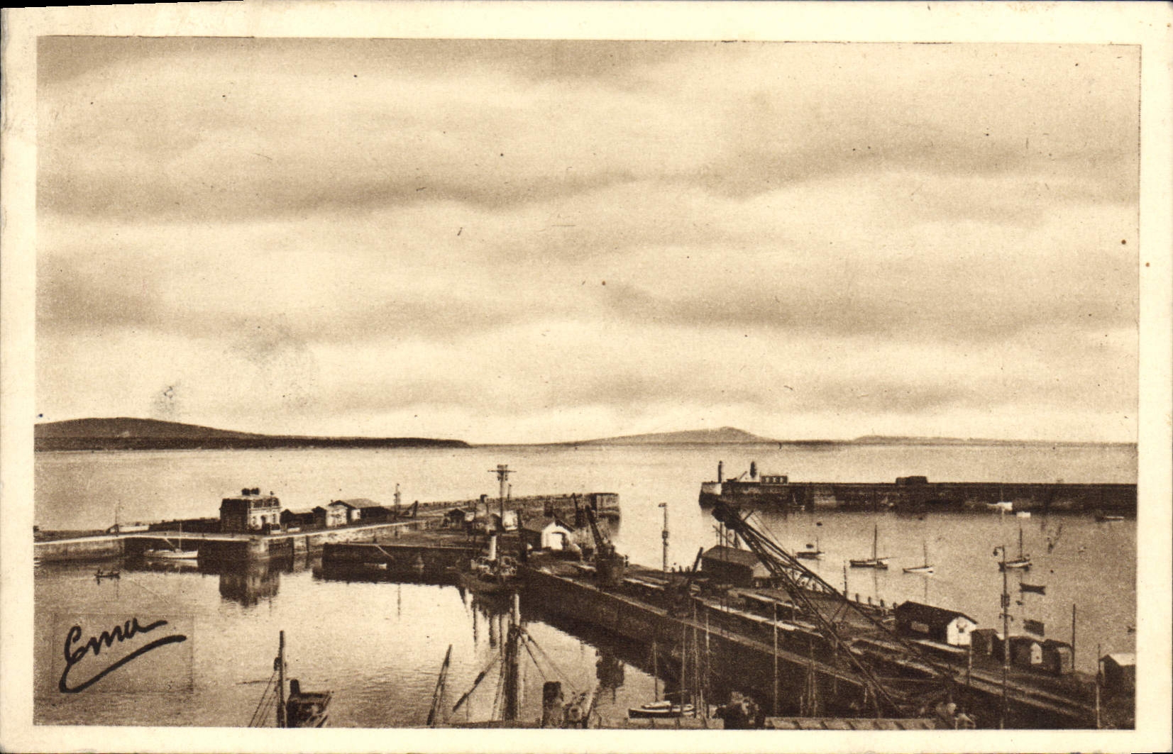 Granville — Vue sur les bassins — Édition de Granville n°43