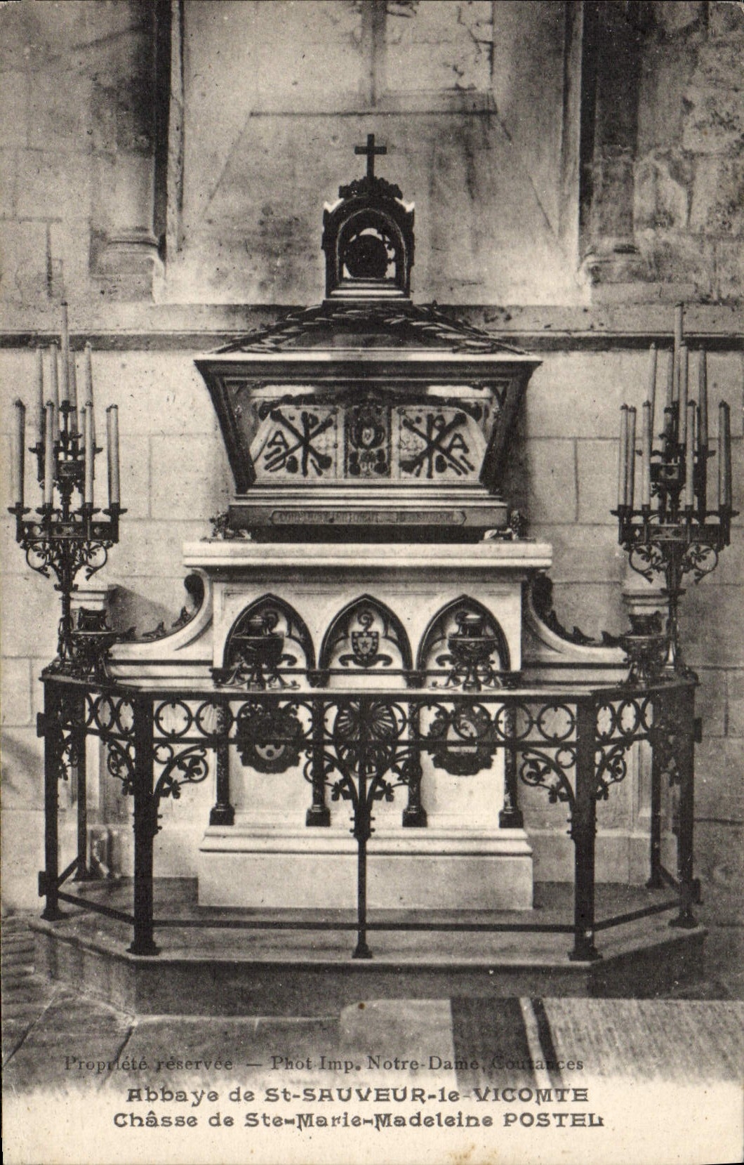 Châsse de Ste-Marie-Madeleine — Abbaye de St-Sauveur-le-Vicomte — Phot. Imp. Notre-Dame, Courances