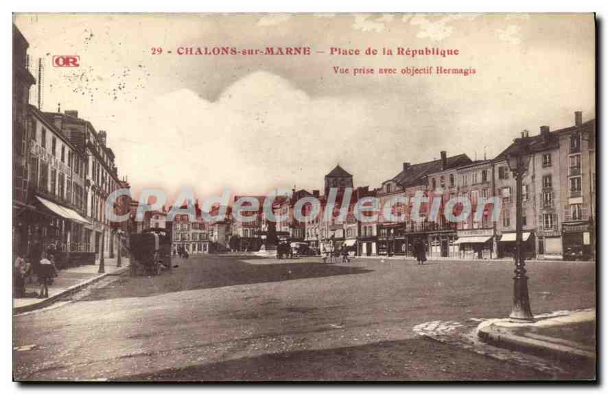 CPA Chalons Sur Marne Place De La Republique