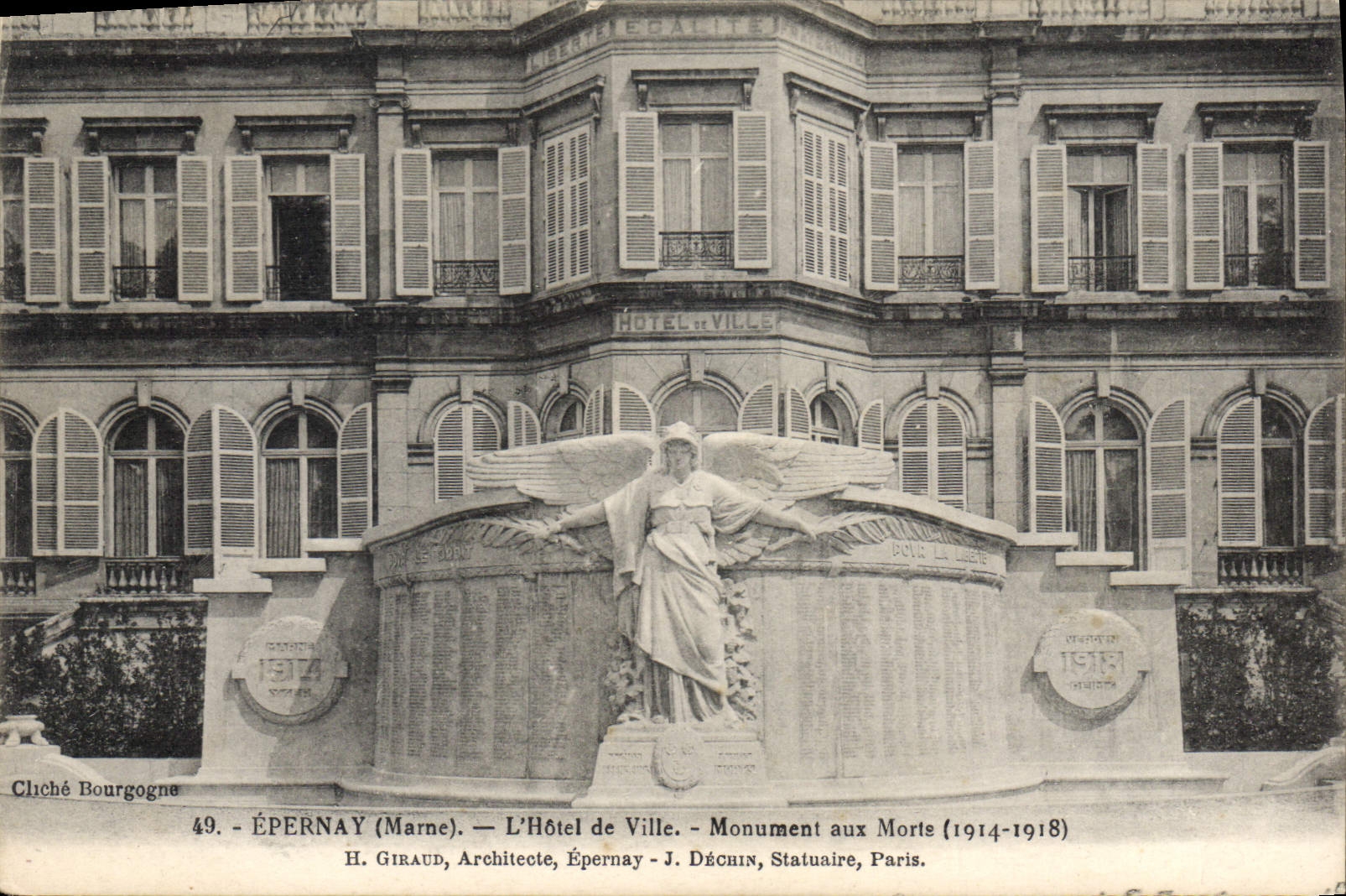 ÉPERNAY (Marne) — L'Hôtel de Ville — Monument aux Morts (1914-1918) — H. Giraud, Architecte, Épernay - J. Déchin, Statuaire, Paris.