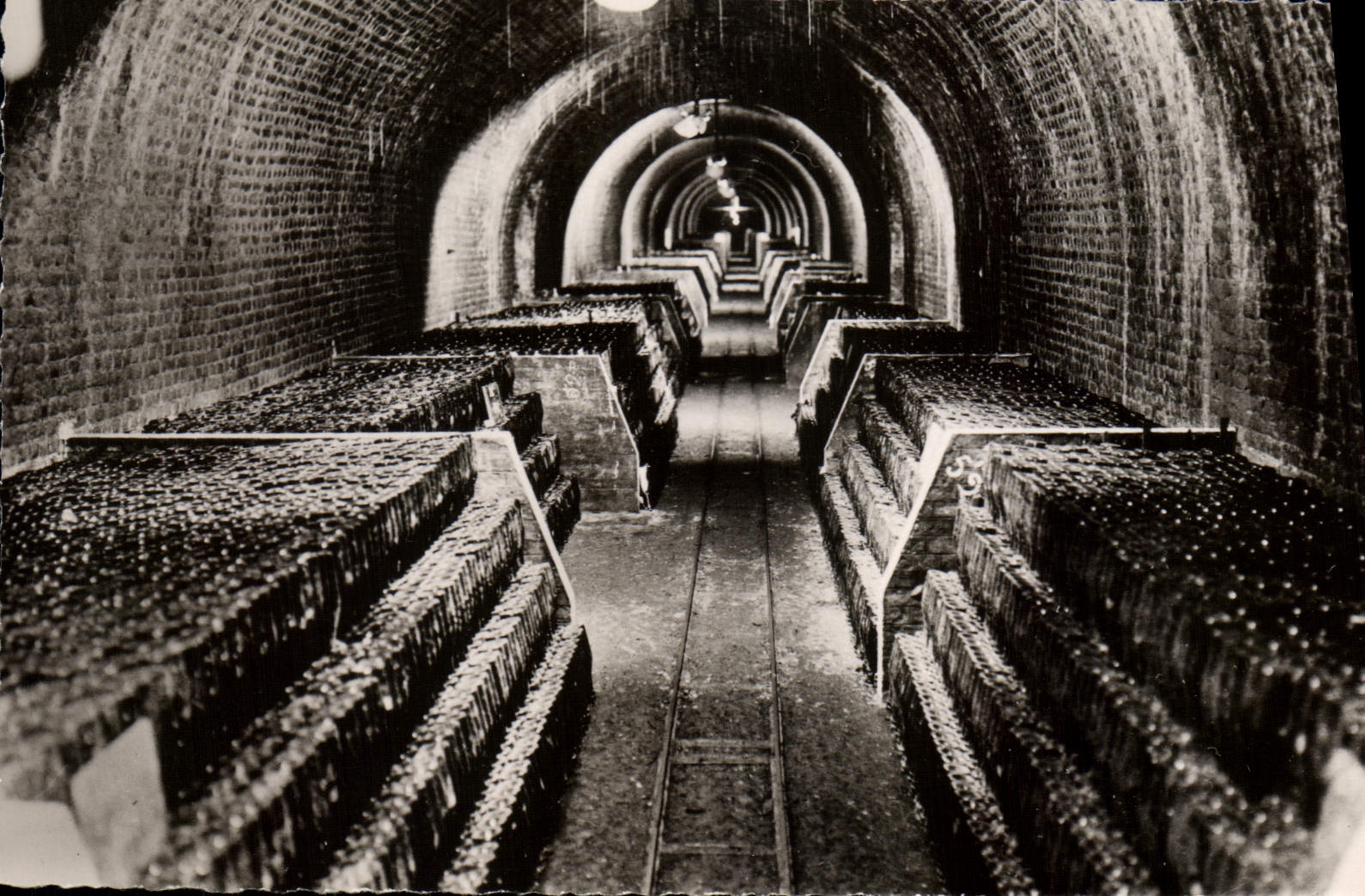 Champagne De Castellane - Epernay — Vins en masses — CPAdeCollection