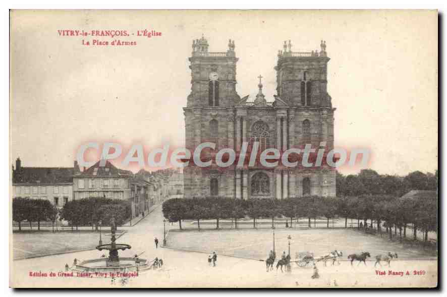 CPA Vitry Le Francois L'Eglise La Place D'Armes