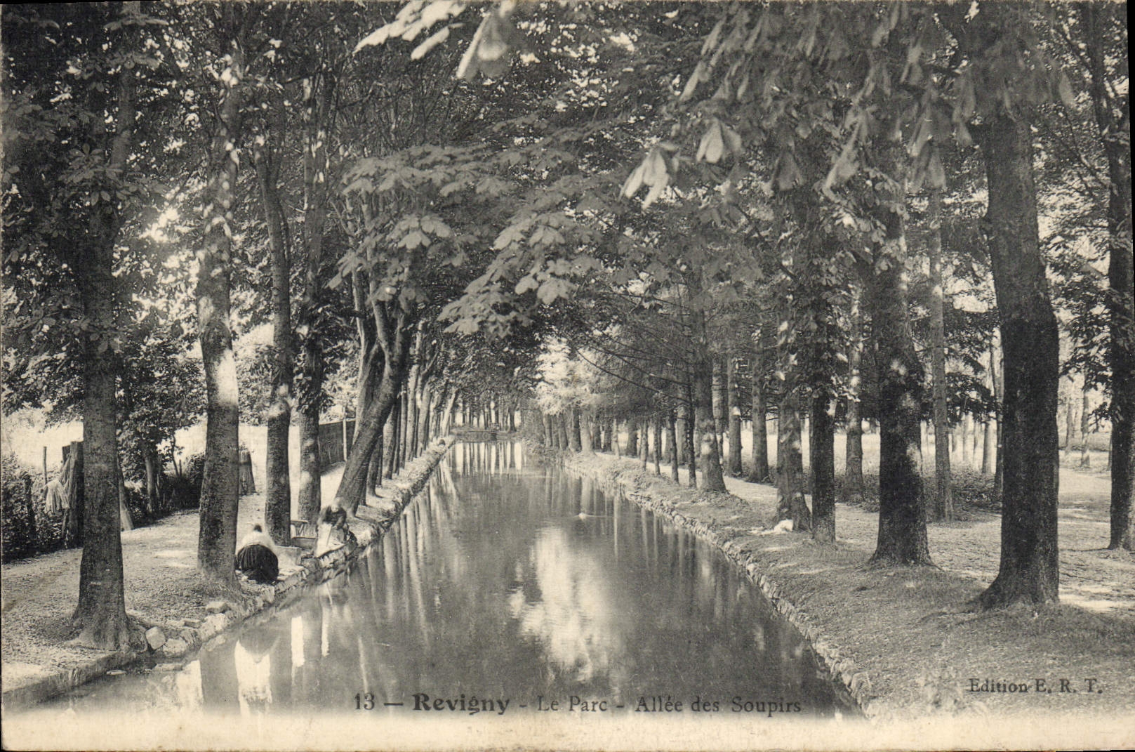 CPA Revigny Le Parc Allee Des Soupirs