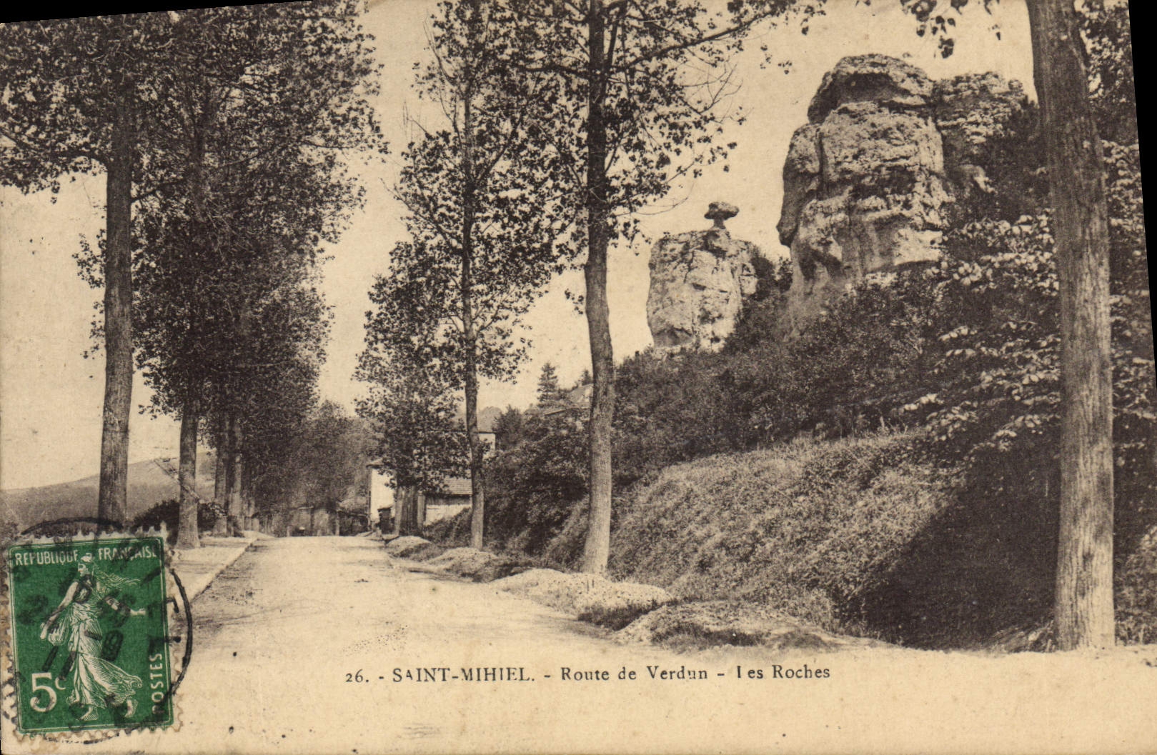 Saint-Mihiel - Route de Verdun - Les Roches — éditeur inconnu, n° 26