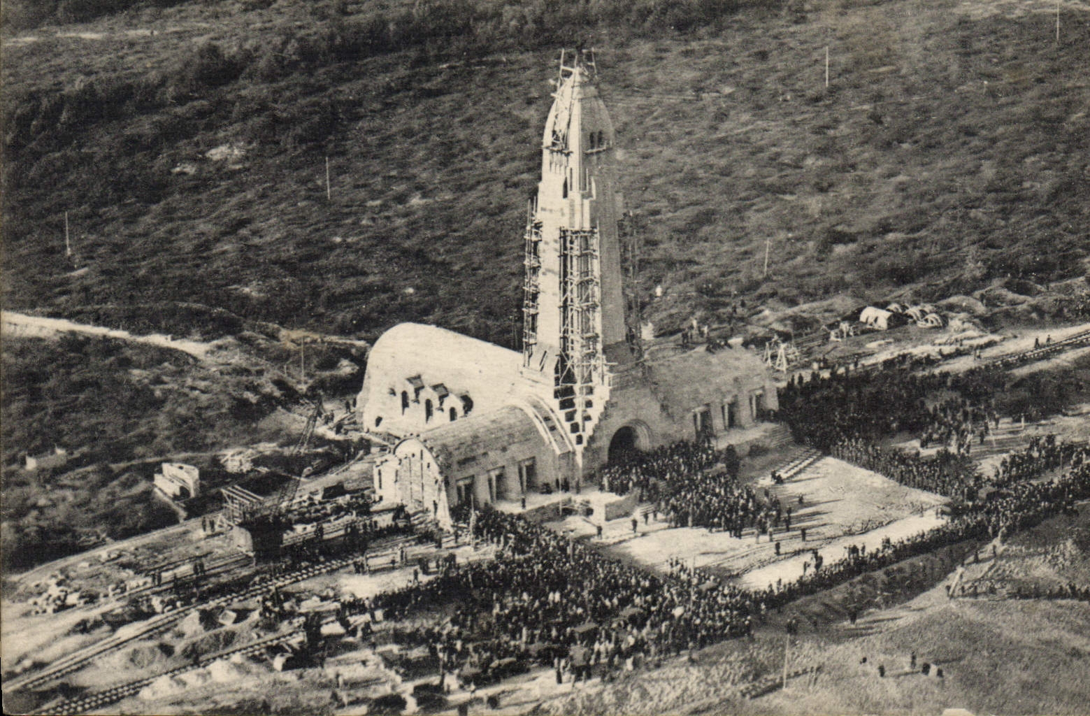 Ossuaire de Douaumont — Inauguration officielle — Verdun Éditions - Anverso