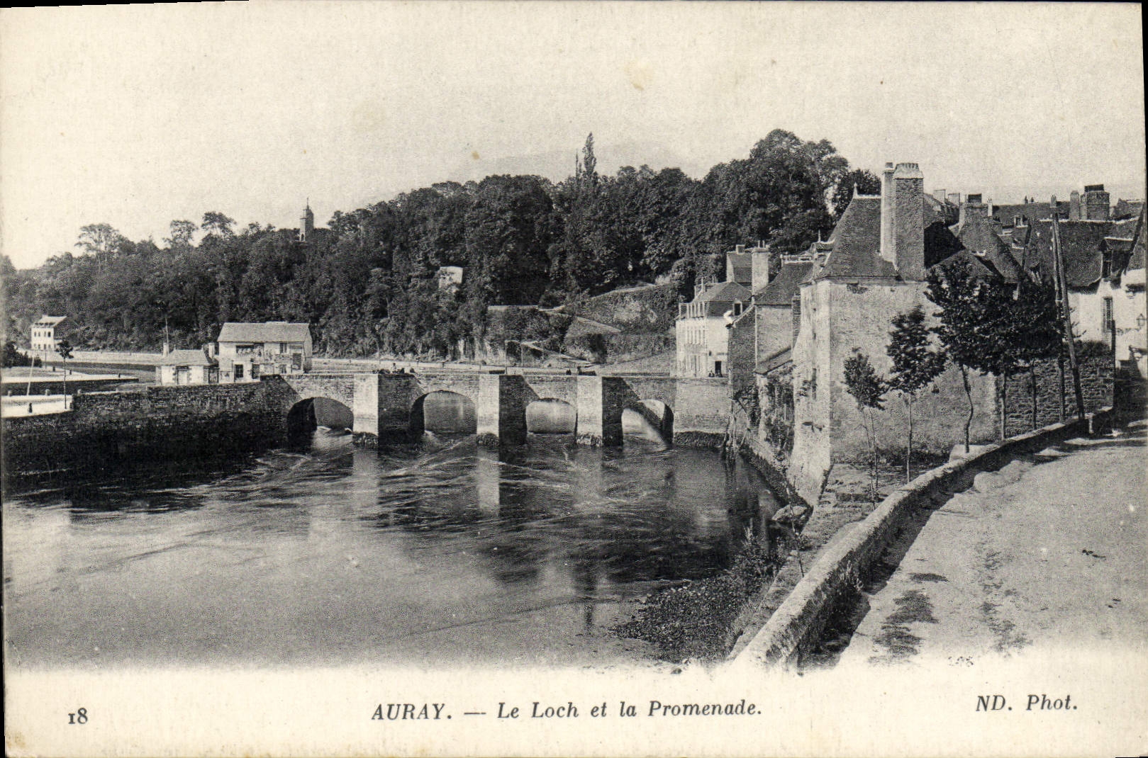 Auray — Le Loch et la Promenade — ND. Phot.