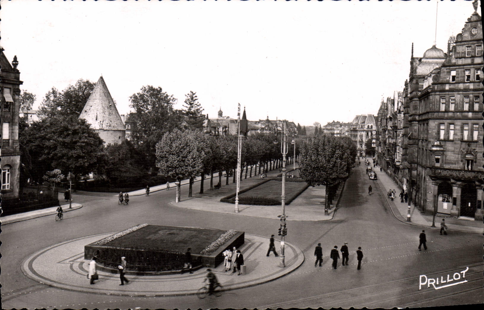 Metz - Place Déroulède et Avenue Foch — Prillot