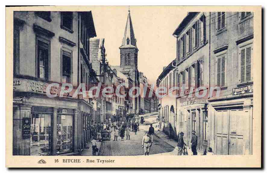 Bitche - Rue Teyssier — vue de la rue avec église en arrière-plan — éditeur CPAdeCollection