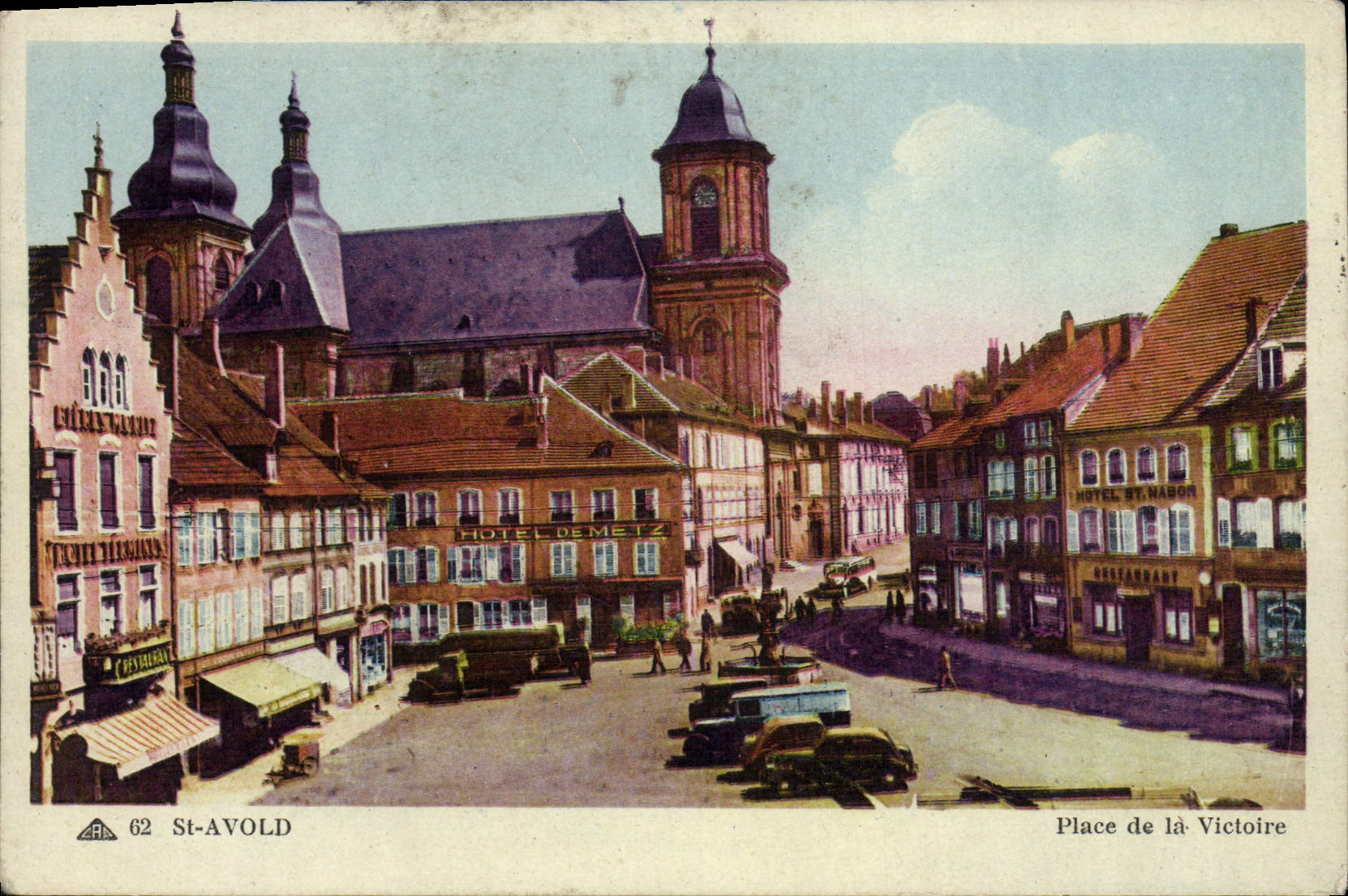 CPA Saint Avold Place De La Victoire