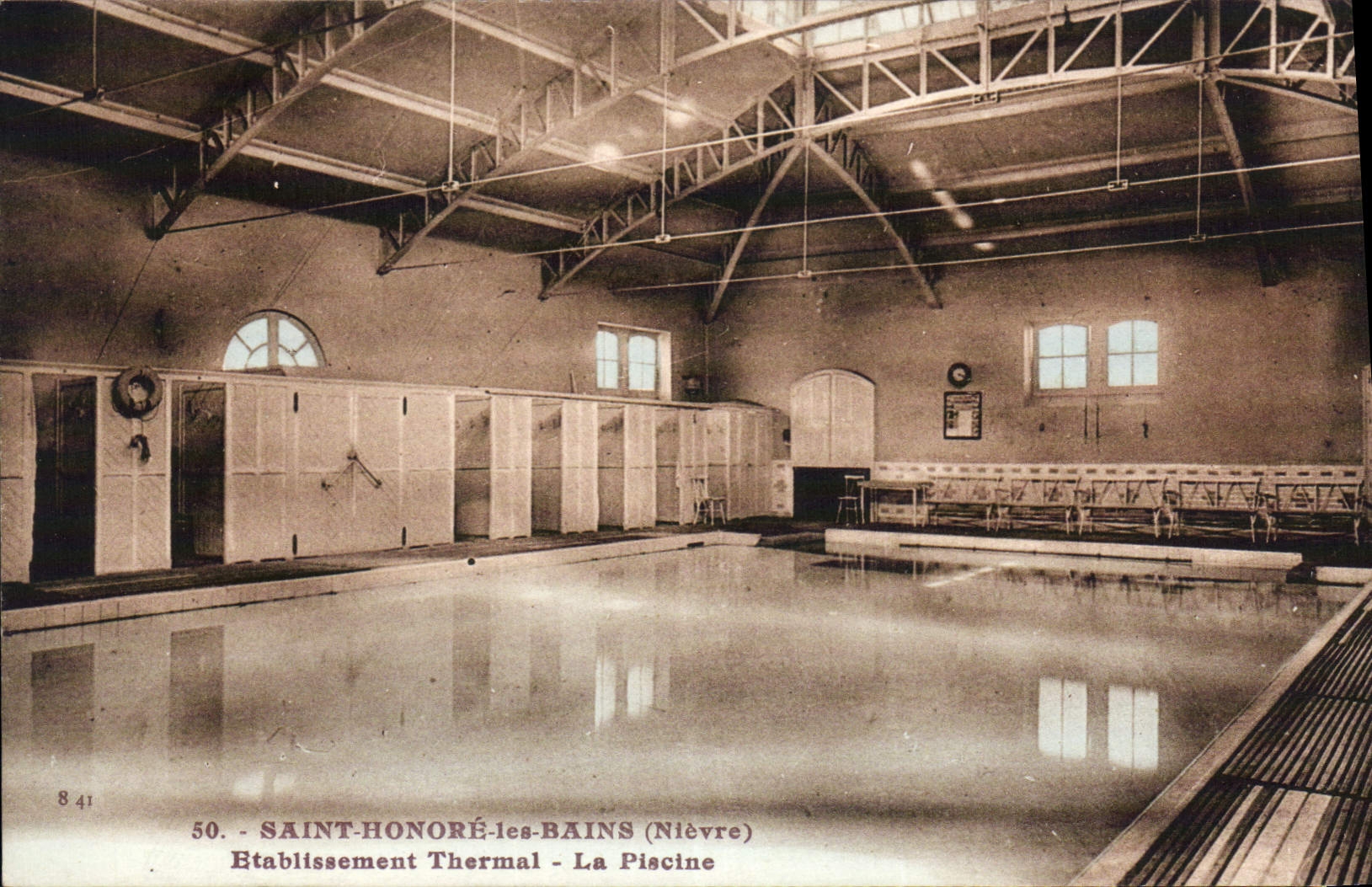 Saint-Honoré-les-Bains (Nièvre) — Établissement Thermal - La Piscine — Artistic, Paris