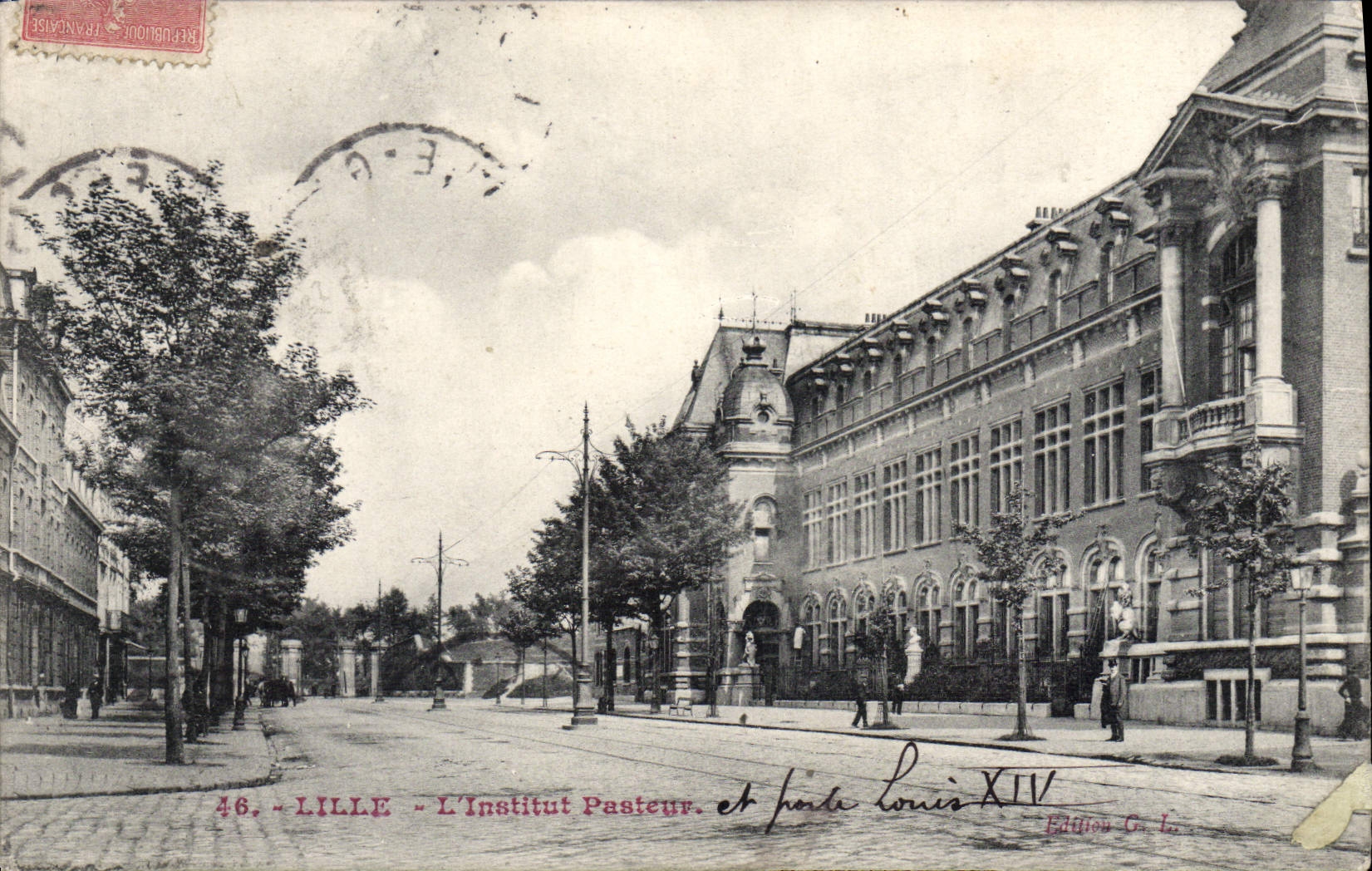 Lille - L'Institut Pasteur et porte Louis XIV — Édition G. L.