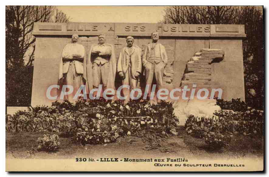 CPA Lille Monument Aux Fusillés