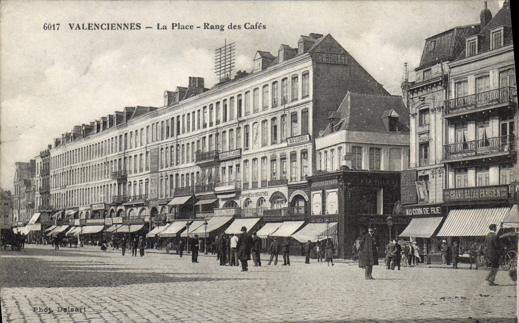 Valenciennes — La Place — Rang des Cafés — Phot. Delsart n°6017