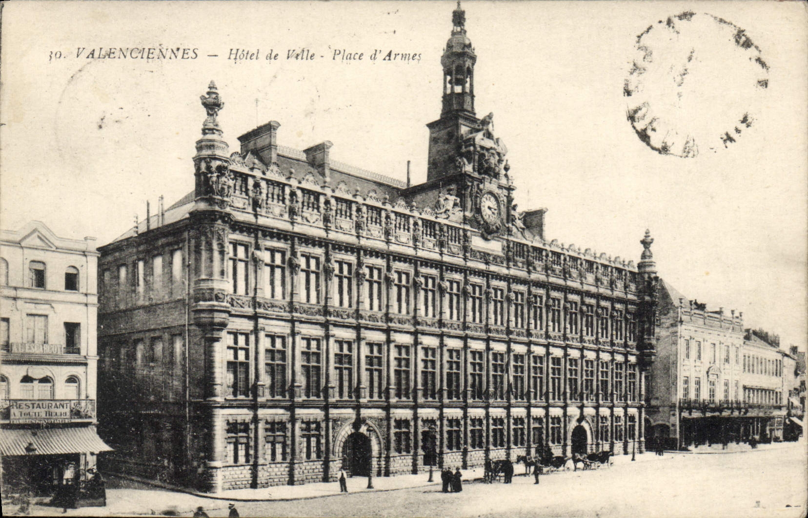 Valenciennes — Hôtel de Ville - Place d'Armes — Édition spéciale Magasins Modernes