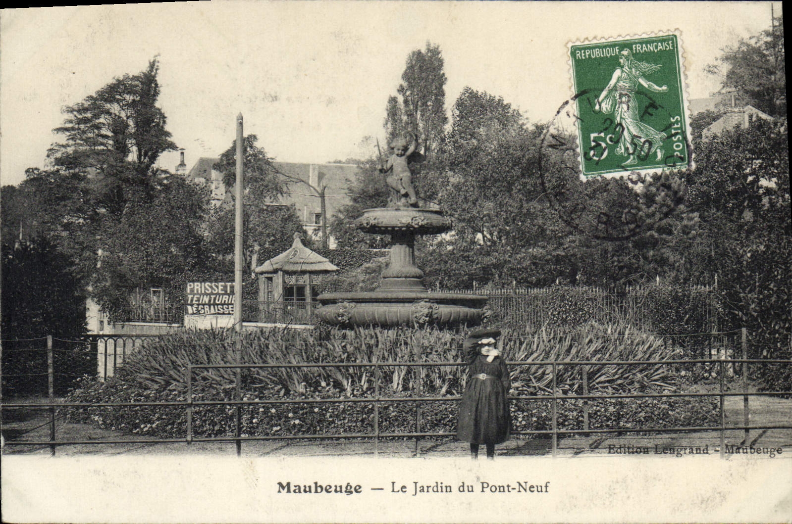 CPA Maubeuge Le Jardin Du Pont Neuf