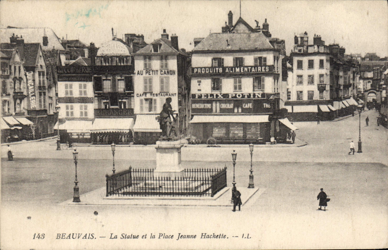 Beauvais — La Statue et la Place Jeanne Hachette — I.L.