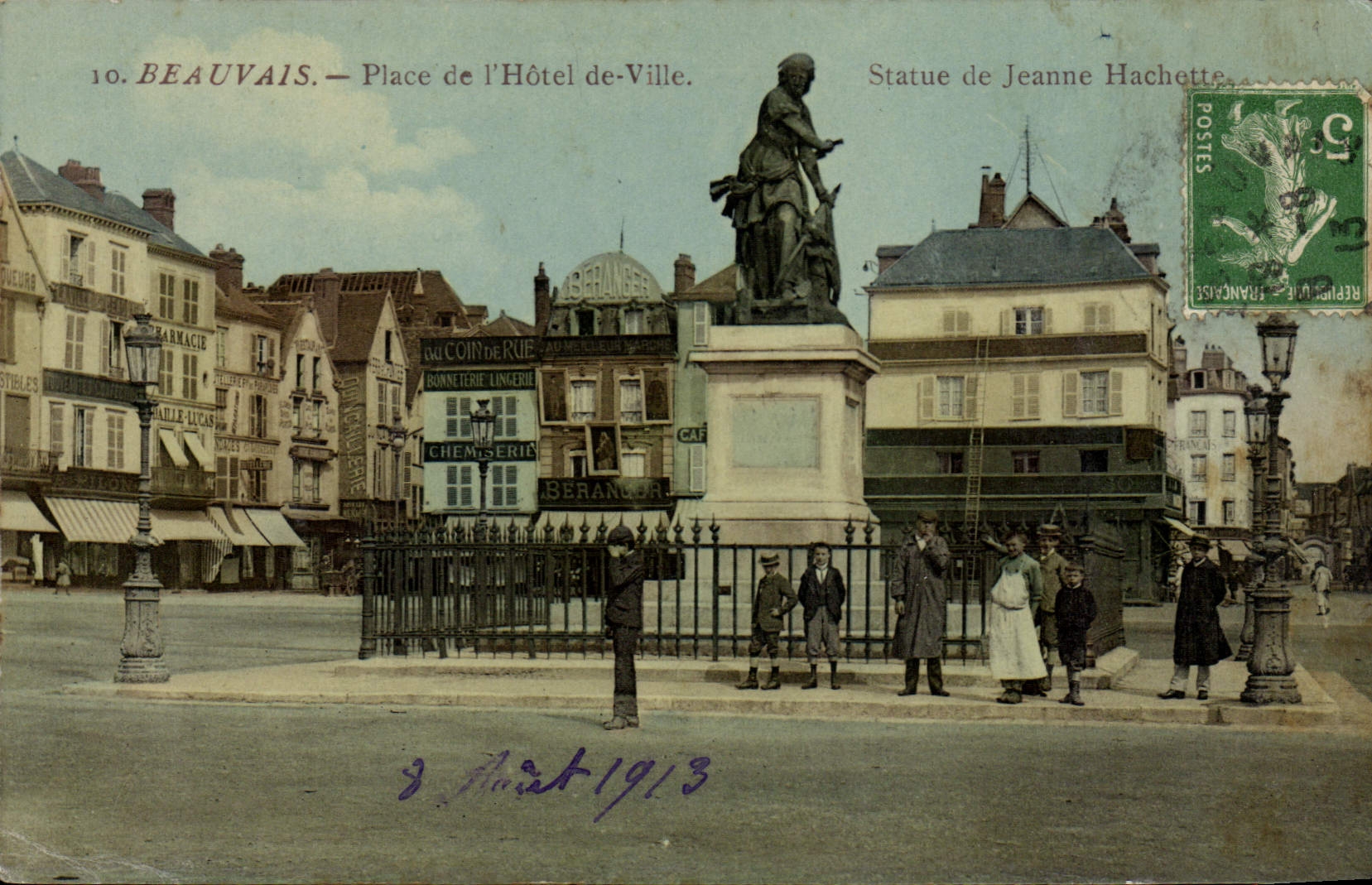 CPA Beauvais Place De I'Hotel De Ville