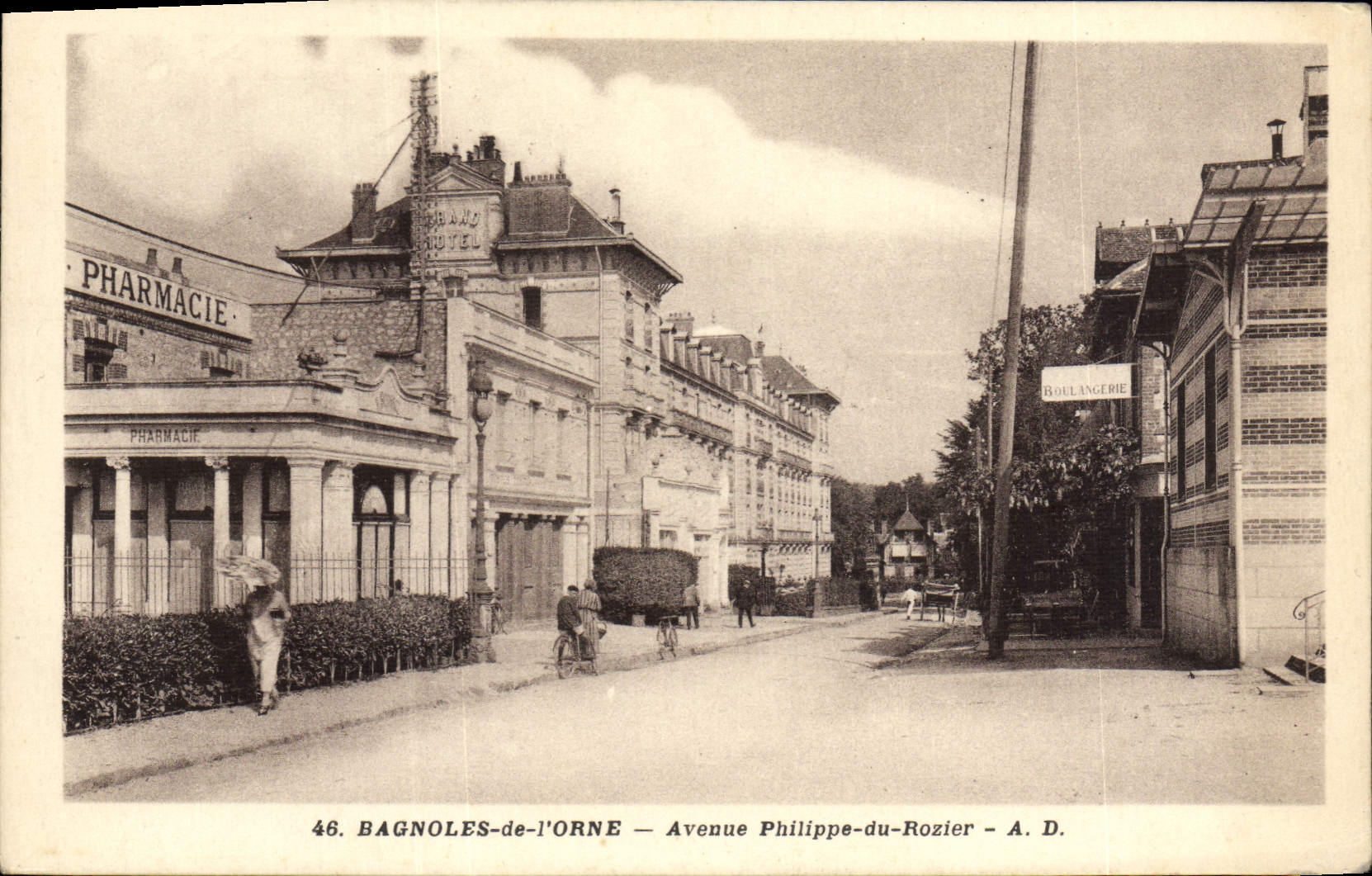 CPA Bagnoles De I'Orne Avenue Philippe Du Rozier