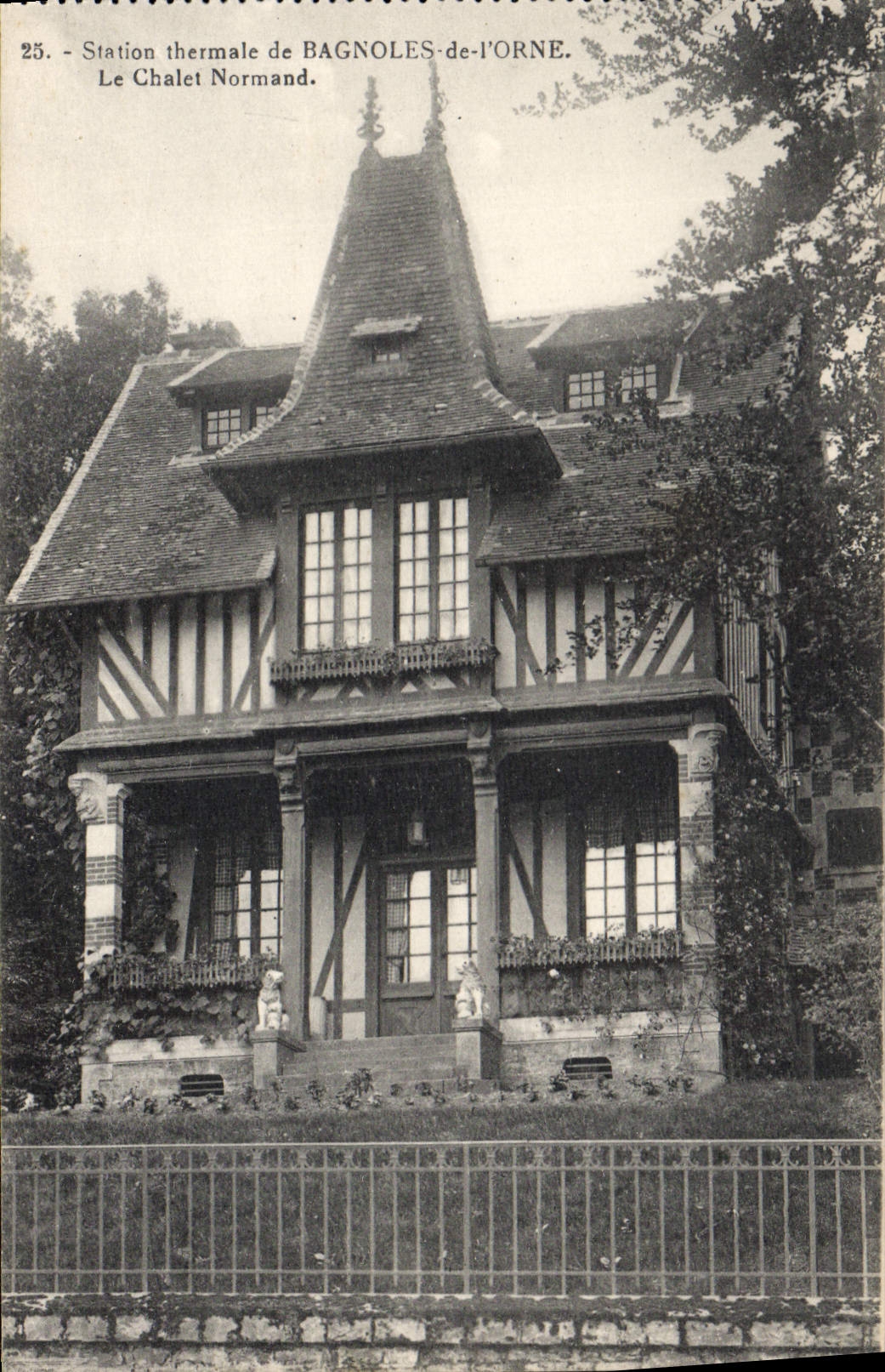 CPA Bagnoles De I'Orne Le Chalet Normand
