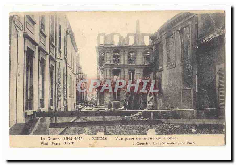 Reims CPA Vue prise d ela rue du cloitre