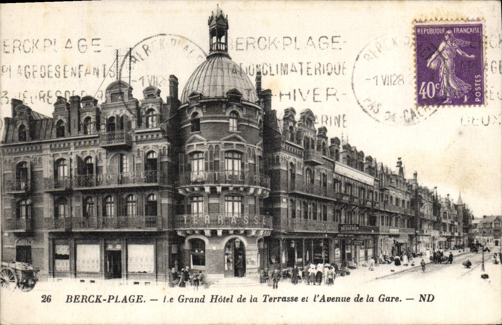 Berck-Plage — Le Grand Hôtel de la Terrasse et l'Avenue de la Gare — ND