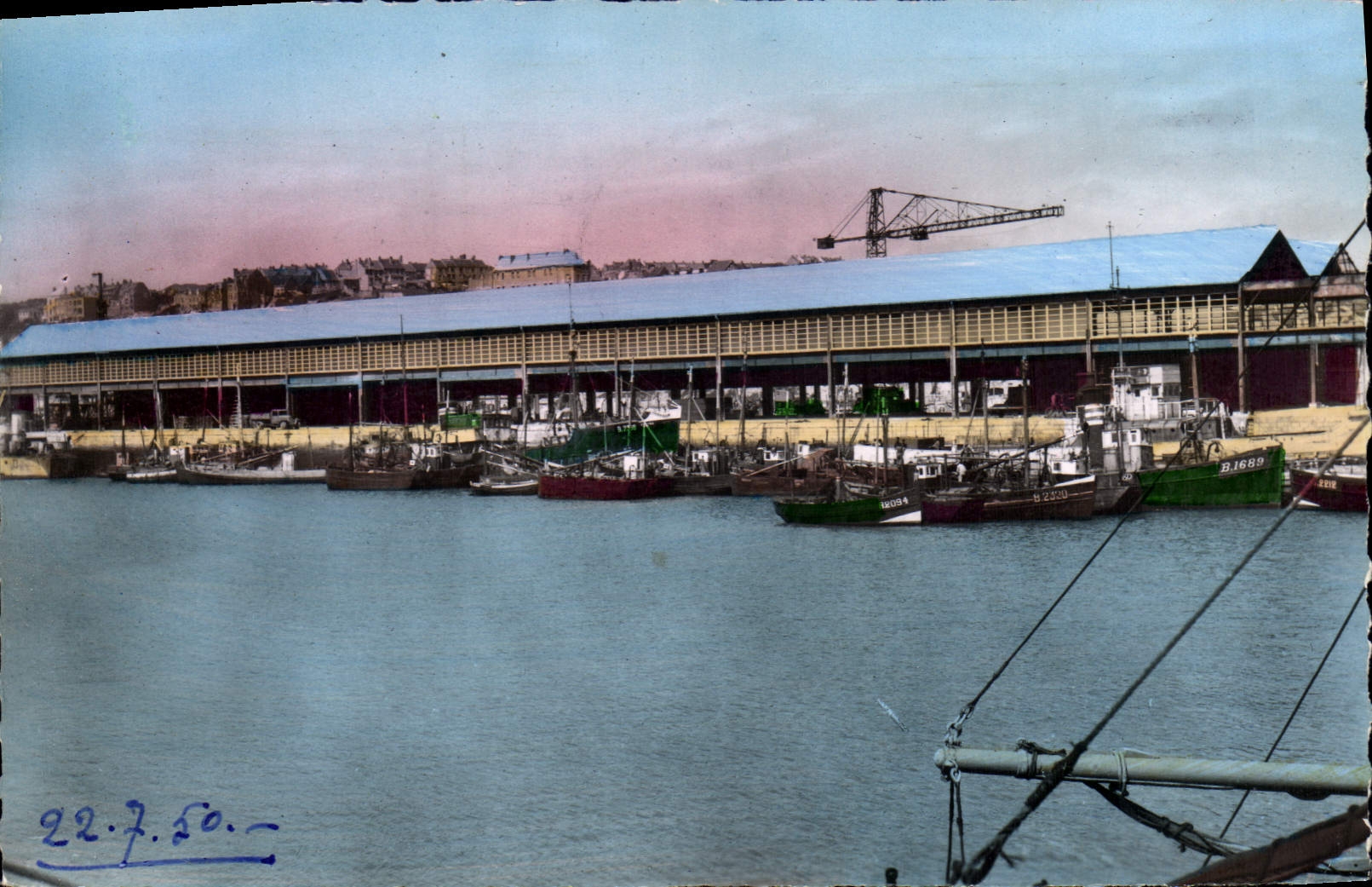Boulogne-sur-Mer — Barche da pesca e la Pescheria — Edizioni O.P. Paris
