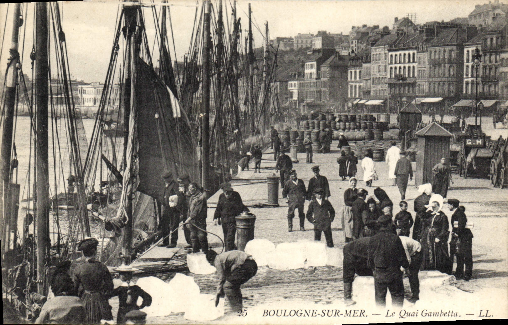 Boulogne-sur-Mer — Le Quai Gambetta — LL.
