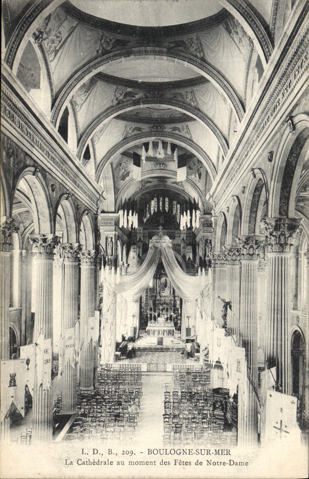 Boulogne-sur-Mer — La Cathédrale au moment des Fêtes de Notre-Dame — L. D., B., 209