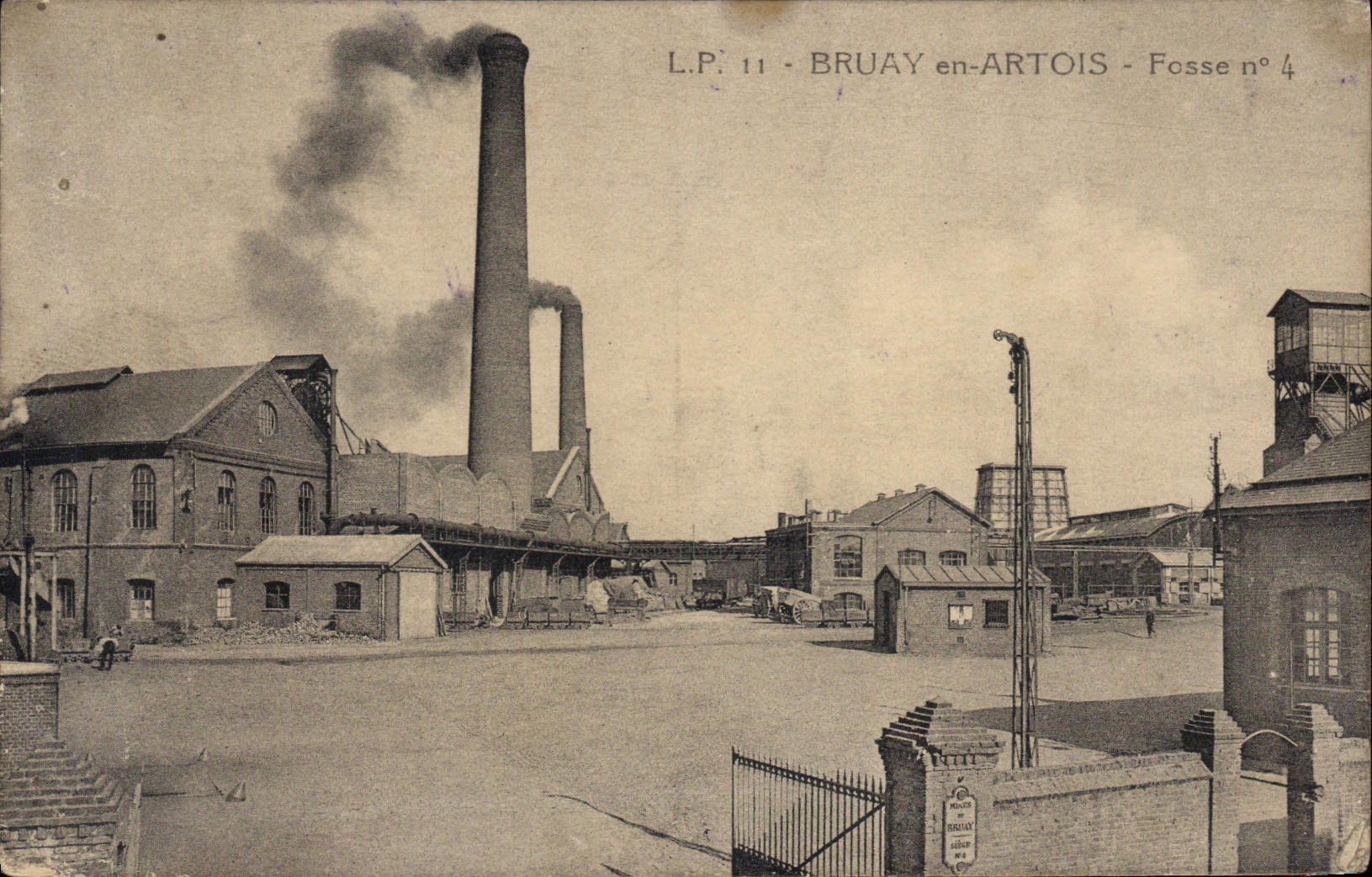 CPA Bruay En Artois Fosse numéro 4