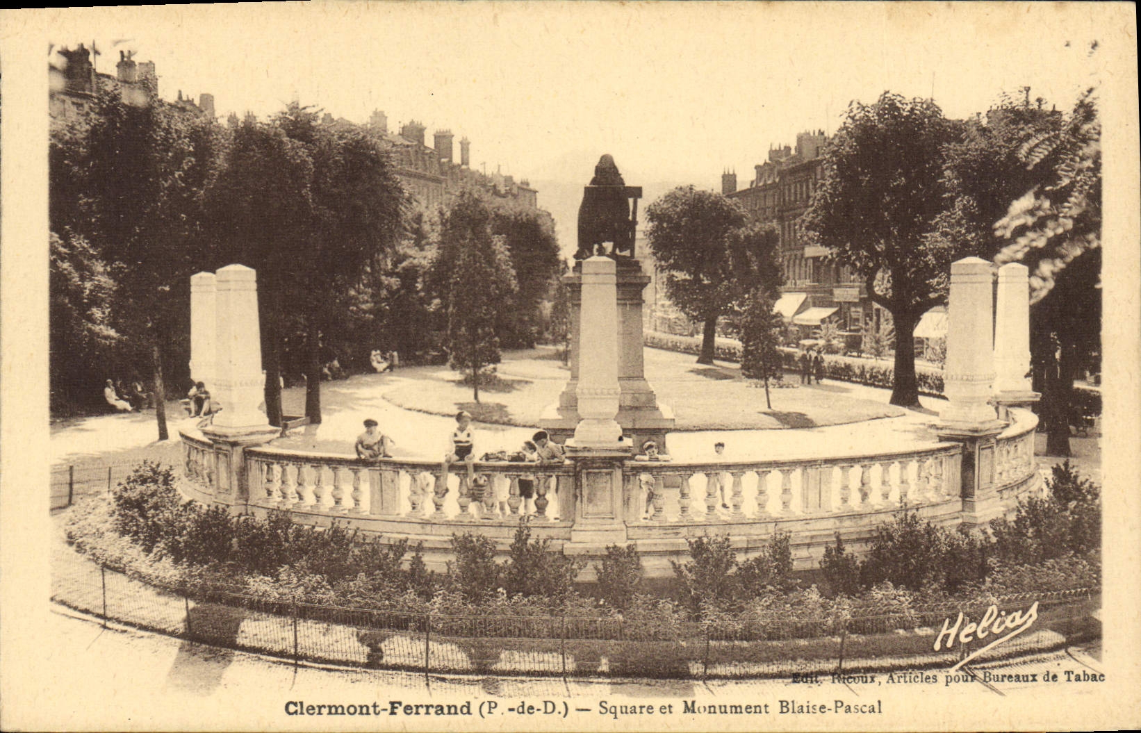 Clermont-Ferrand (P.-de-D.) — Square et Monument Blaise-Pascal — Helias - Anverso