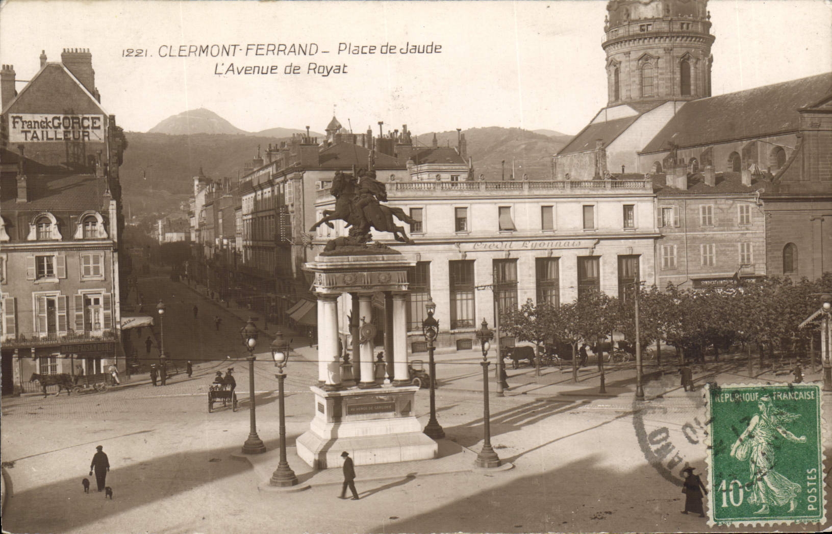 Clermont-Ferrand — Place de Jaude / L'Avenue de Royat — Édition Artistique Beguin-Puy