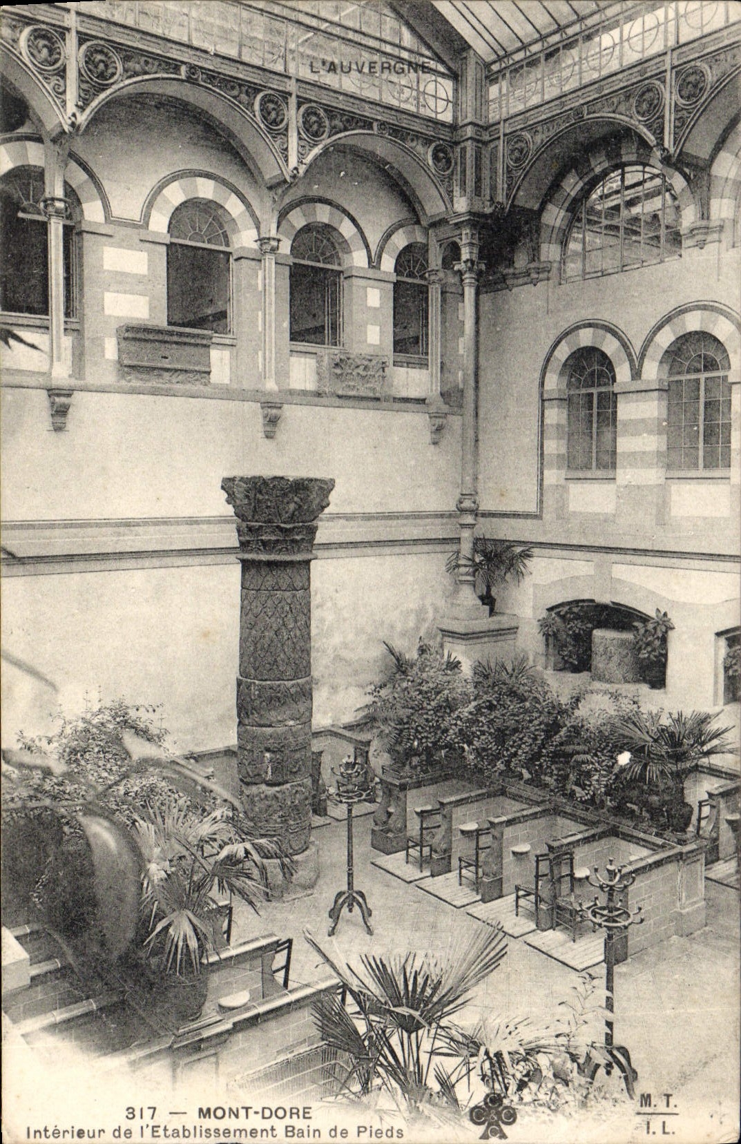Mont-Dore — Intérieur de l'Établissement Bain de Pieds — M.T. n°317